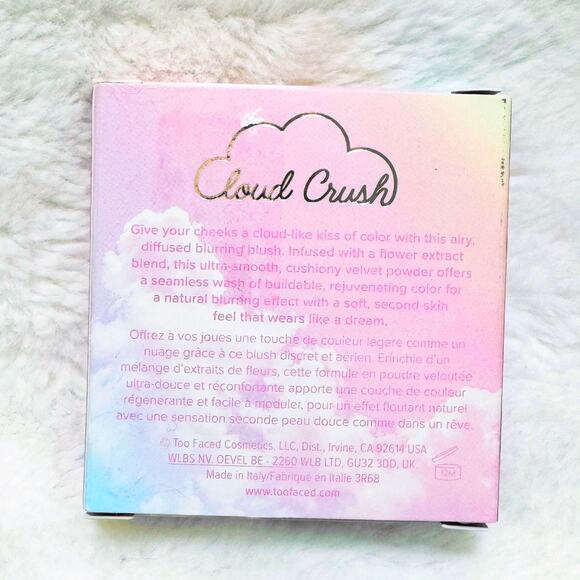 TOO FACED Cloud Crush Blurring Blush in Head in the Clouds Full Size - Picture 3 of 4